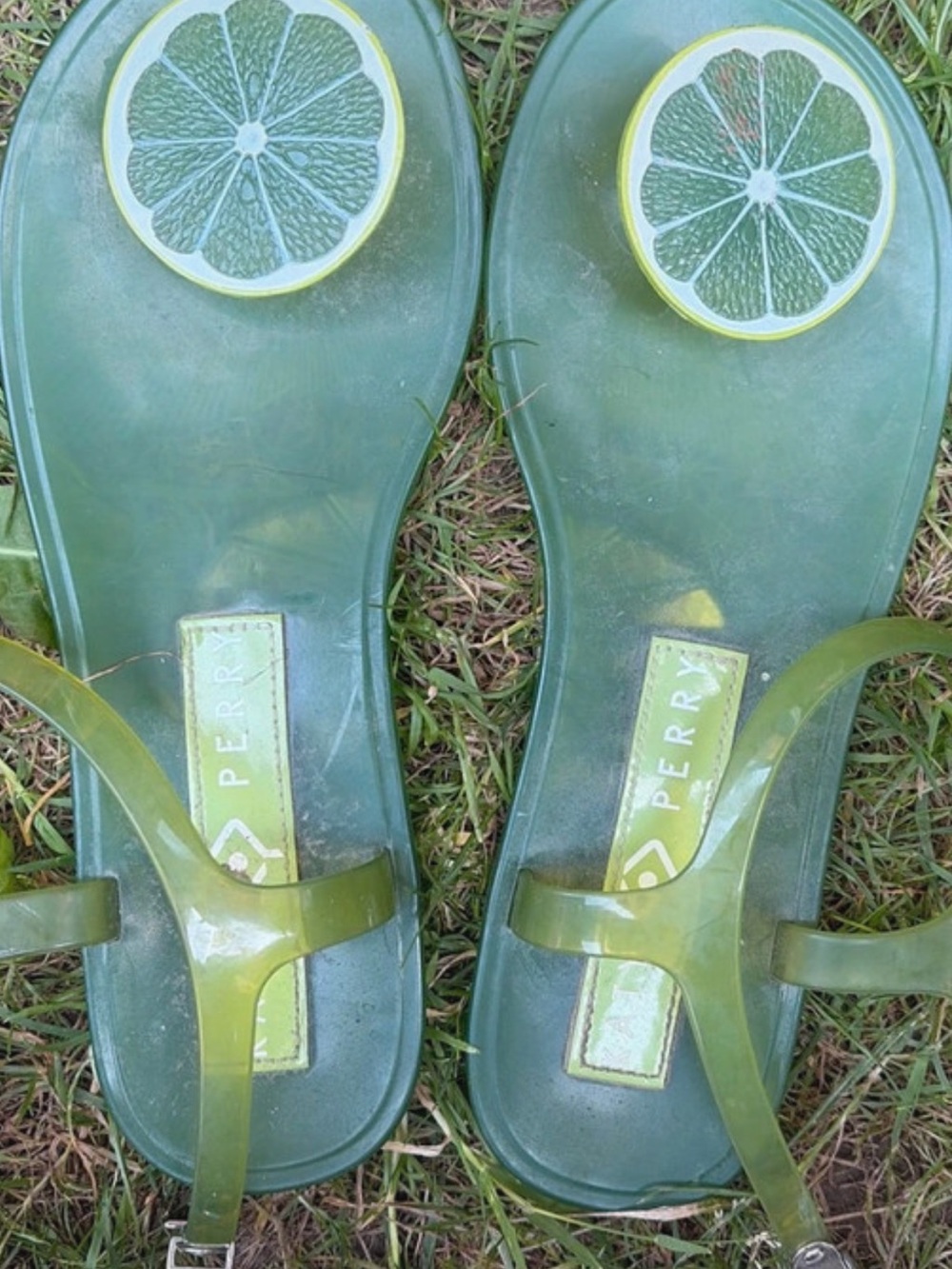 🍋🟩Katy Perry Collections Lime Green Jelly Sandals with Lime Medallions🍋🟩